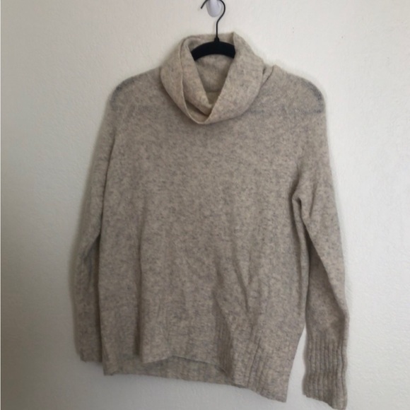 Aritzia Babaton Merino wool Sweater Gray/Ecru XS - Picture 5 of 9